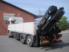 MAN 26.430 med 22 tm bagmonteret kran, 