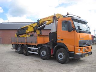 Volvo med 90 tm kran til Paraguay, 