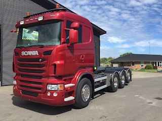 Nymalet og ombygget Scania R560 tridem med kroghejs